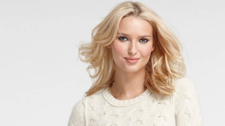 Adriana Cernanova Cute Smiling In Woolen White Top Photoshoot